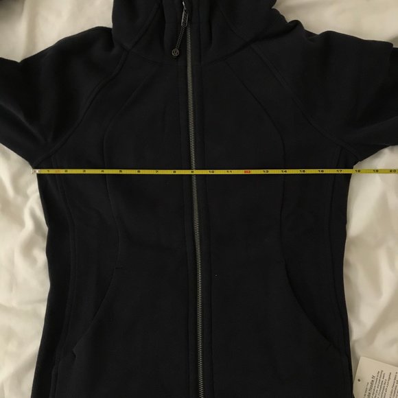 Lululemon Scuba IV Hoodie - Picture 4 of 12